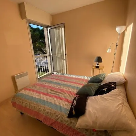 شقة 3 Pieces Proche De La Avec Parking - Fr-1-494-146 *