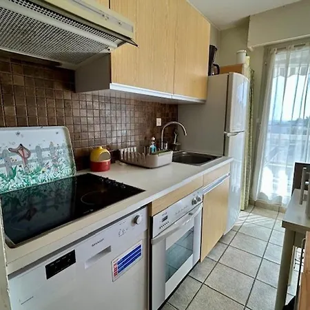 3 Pieces Proche De La Avec Parking - Fr-1-494-146 *